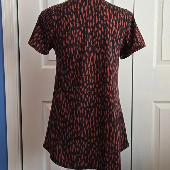 Lularoe | Classic T Shirt - Picture 2 of 5
